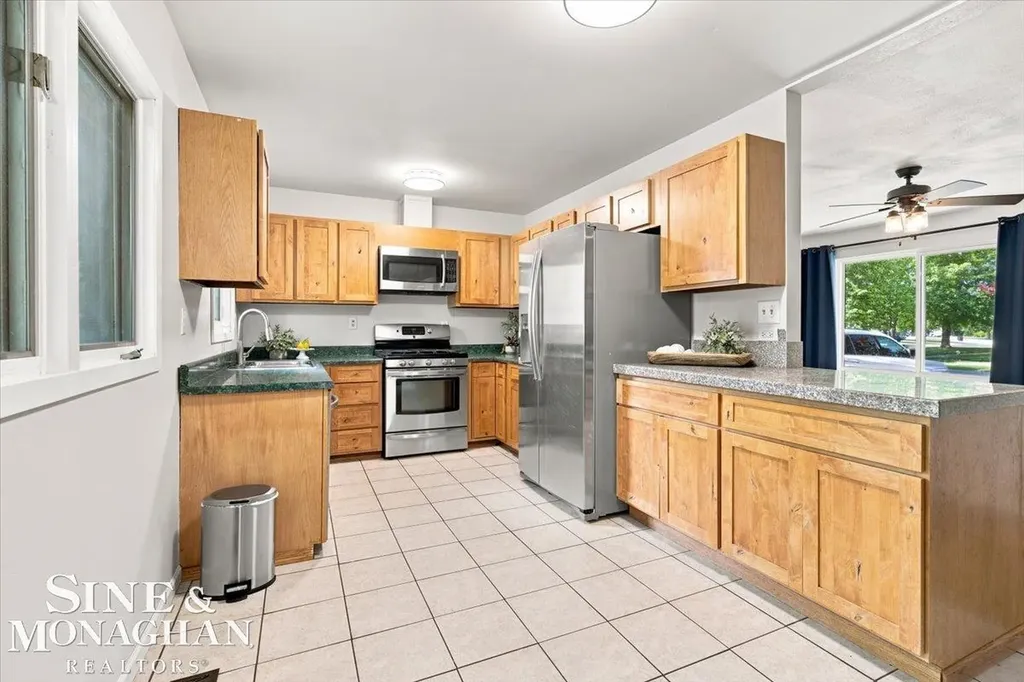 855 Georgia Street Marysville City MI 48040