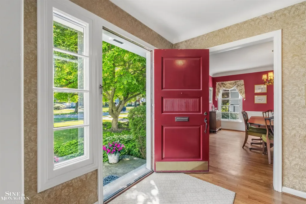 1021 Whittier Road Grosse Pointe Park City MI 48230
