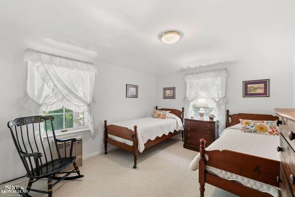1021 Whittier Road Grosse Pointe Park City MI 48230