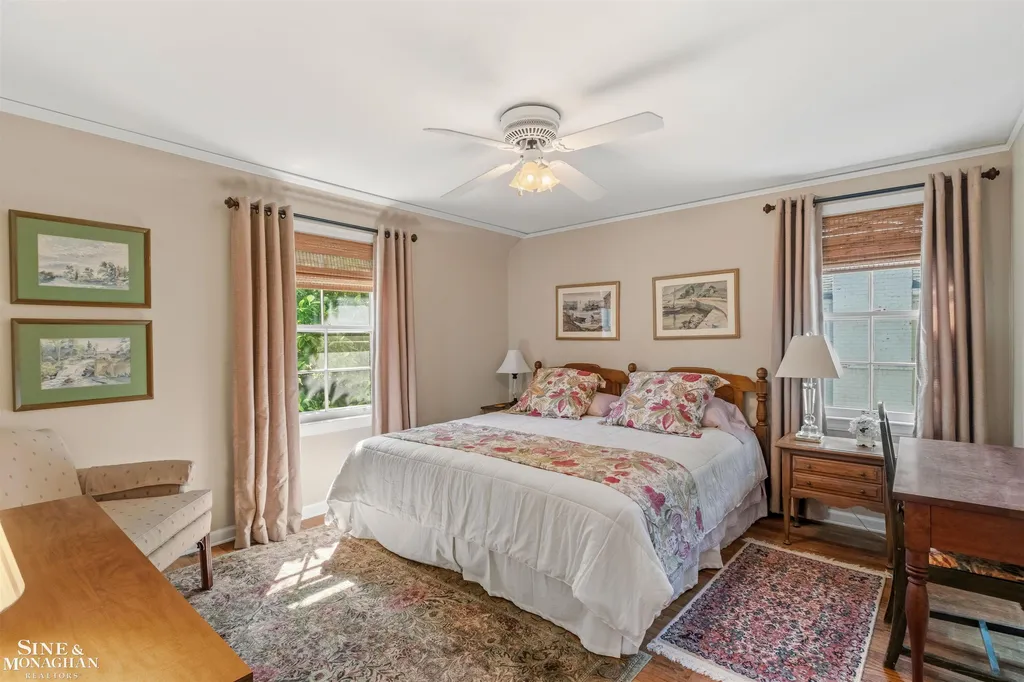 1021 Whittier Road Grosse Pointe Park City MI 48230