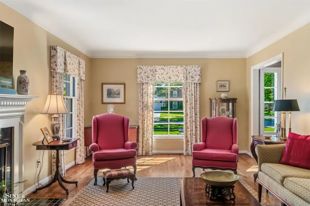 1021 Whittier Road Grosse Pointe Park City MI 48230