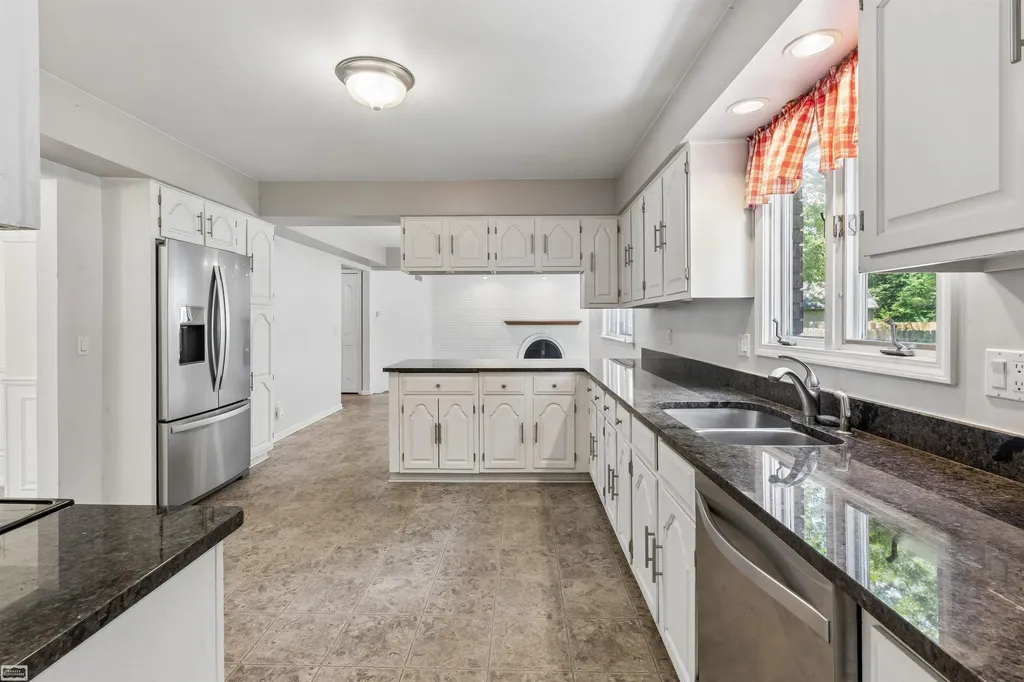 37816 Winkler Street Harrison Charter Township MI 48045