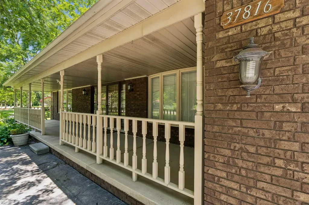 37816 Winkler Street Harrison Charter Township MI 48045