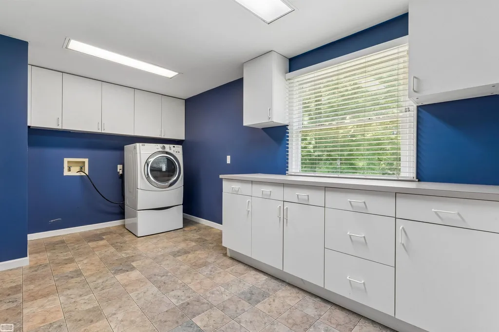 37816 Winkler Street Harrison Charter Township MI 48045