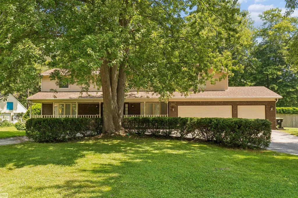 37816 Winkler Street Harrison Charter Township MI 48045