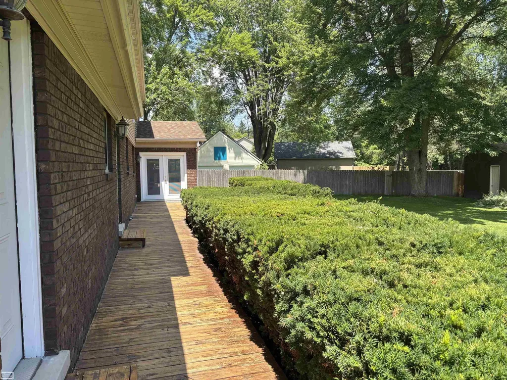 37816 Winkler Street Harrison Charter Township MI 48045