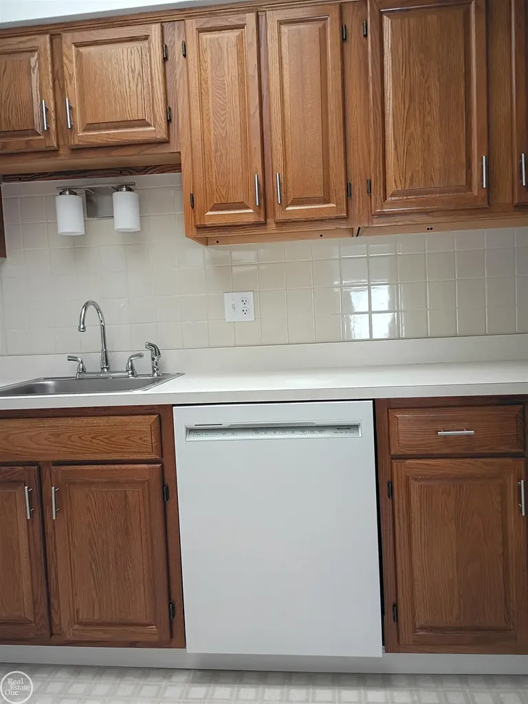 41415 Janet Circle Clinton Charter Township MI 48038