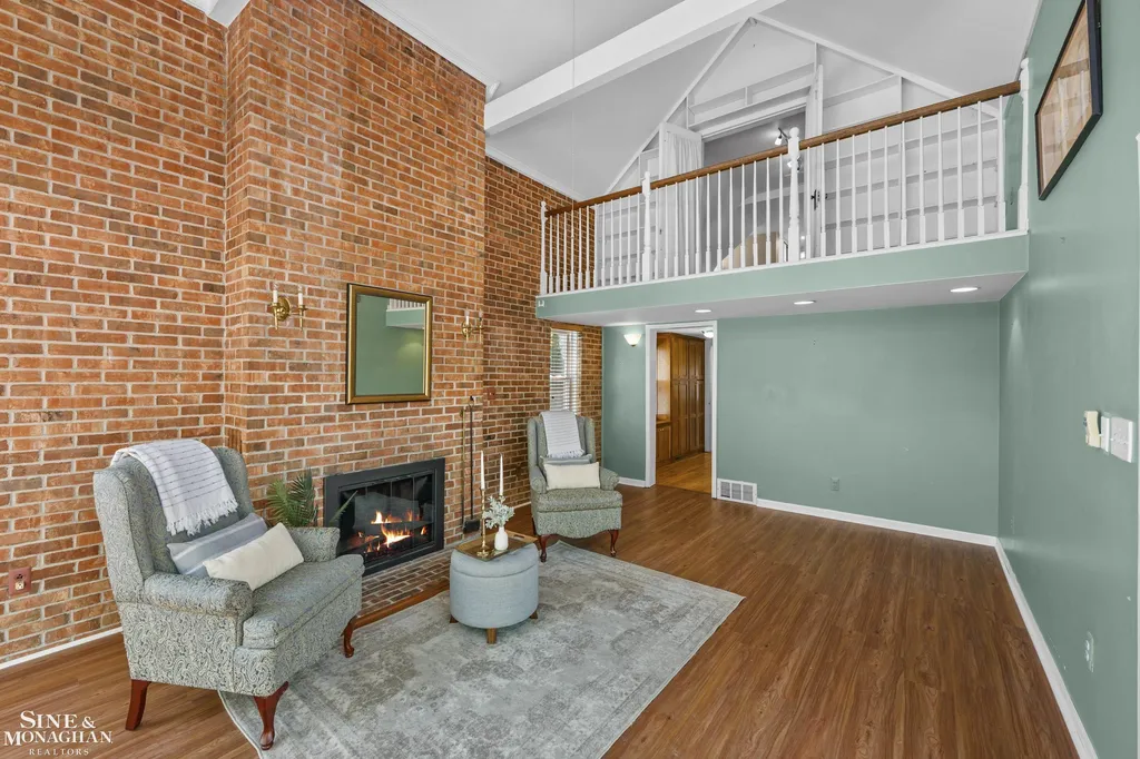 190 Lakeview Avenue Grosse Pointe Farms City MI 48236
