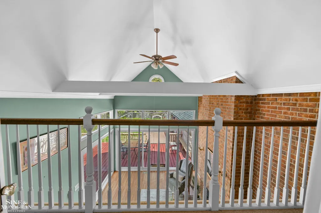 190 Lakeview Avenue Grosse Pointe Farms City MI 48236