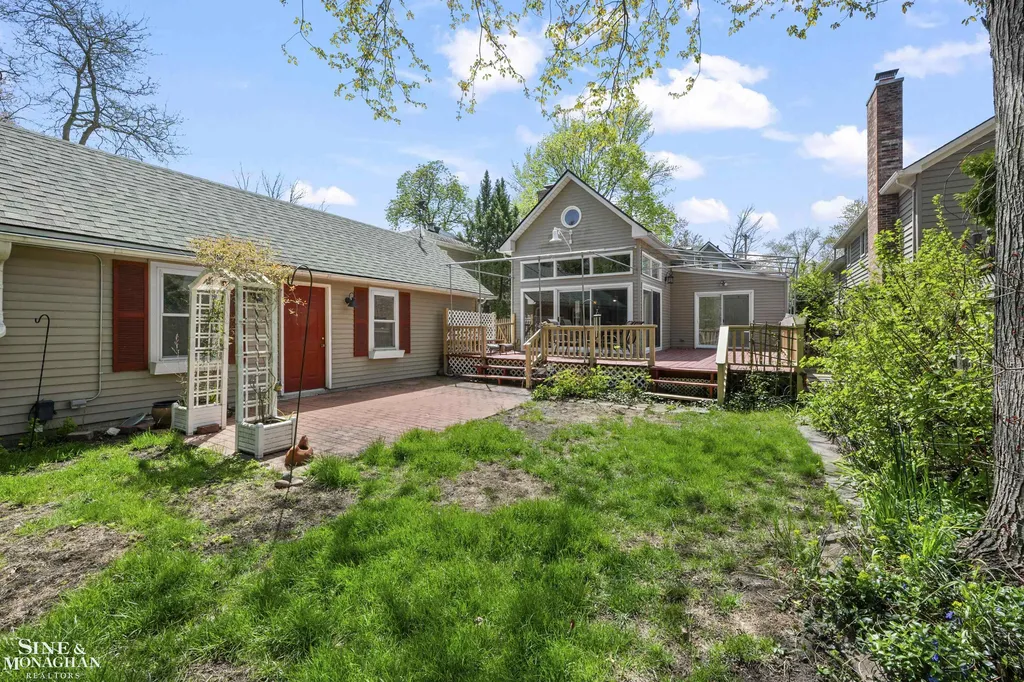 190 Lakeview Avenue Grosse Pointe Farms City MI 48236