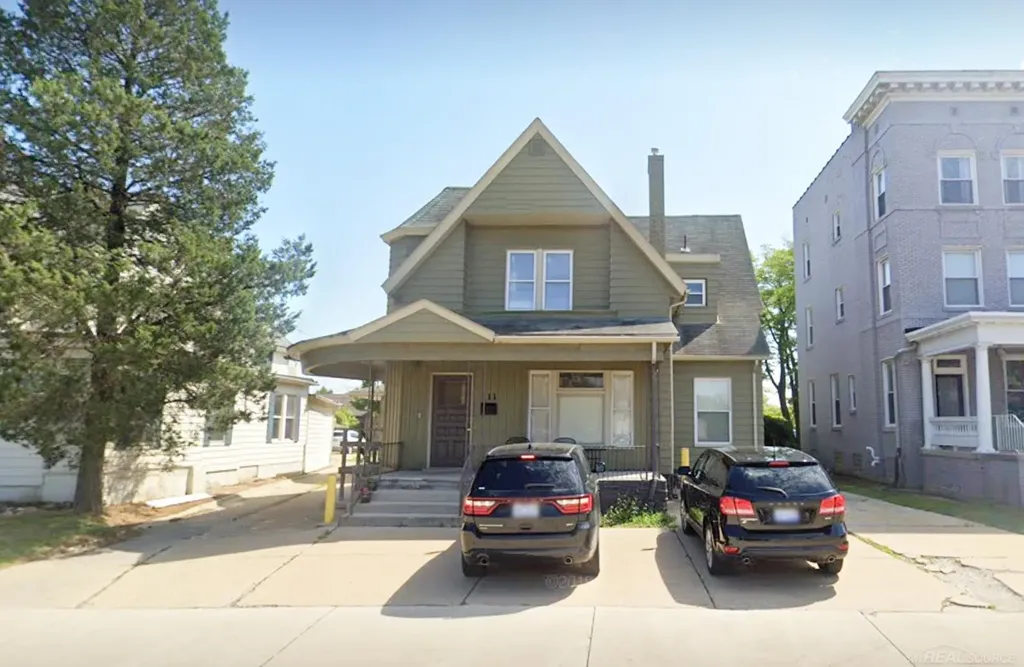 111 Cass Avenue Mt. Clemens City MI 48043
