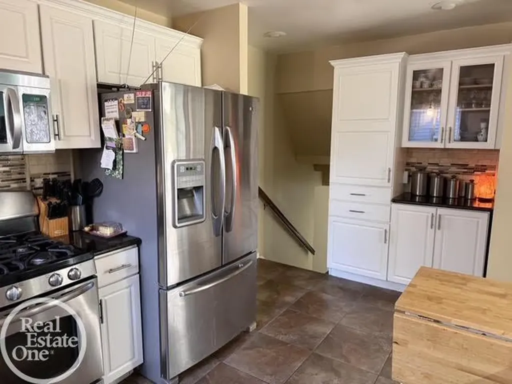 31705 Saint Margaret Street St. Clair Shores City MI 48082