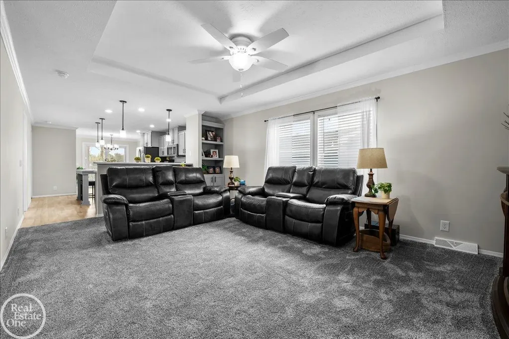 184 Riviera Drive Lapeer Township MI 48446