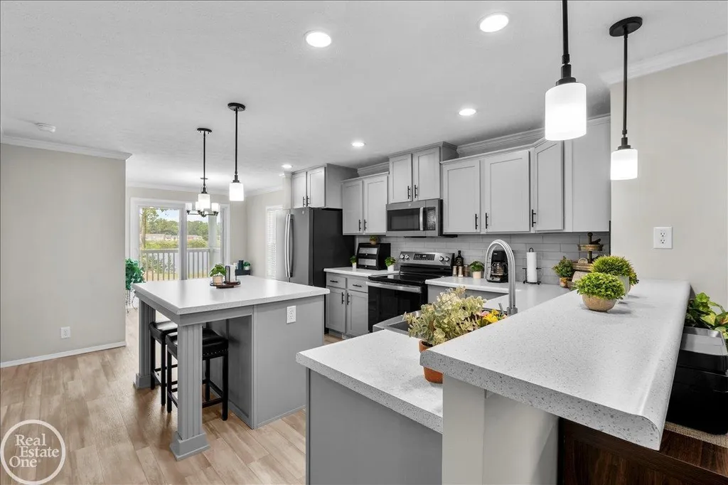 184 Riviera Drive Lapeer Township MI 48446