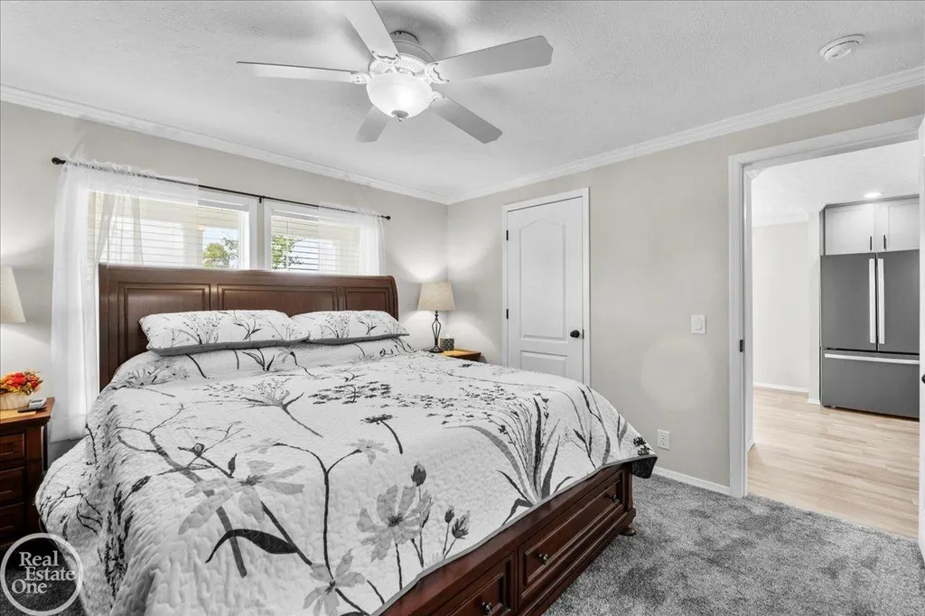 184 Riviera Drive Lapeer Township MI 48446