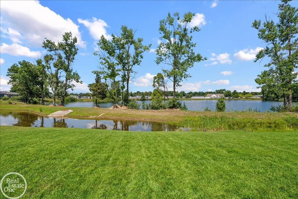 184 Riviera Drive Lapeer Township MI 48446