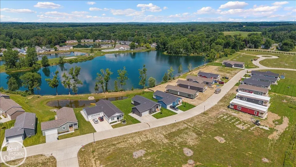184 Riviera Drive Lapeer Township MI 48446