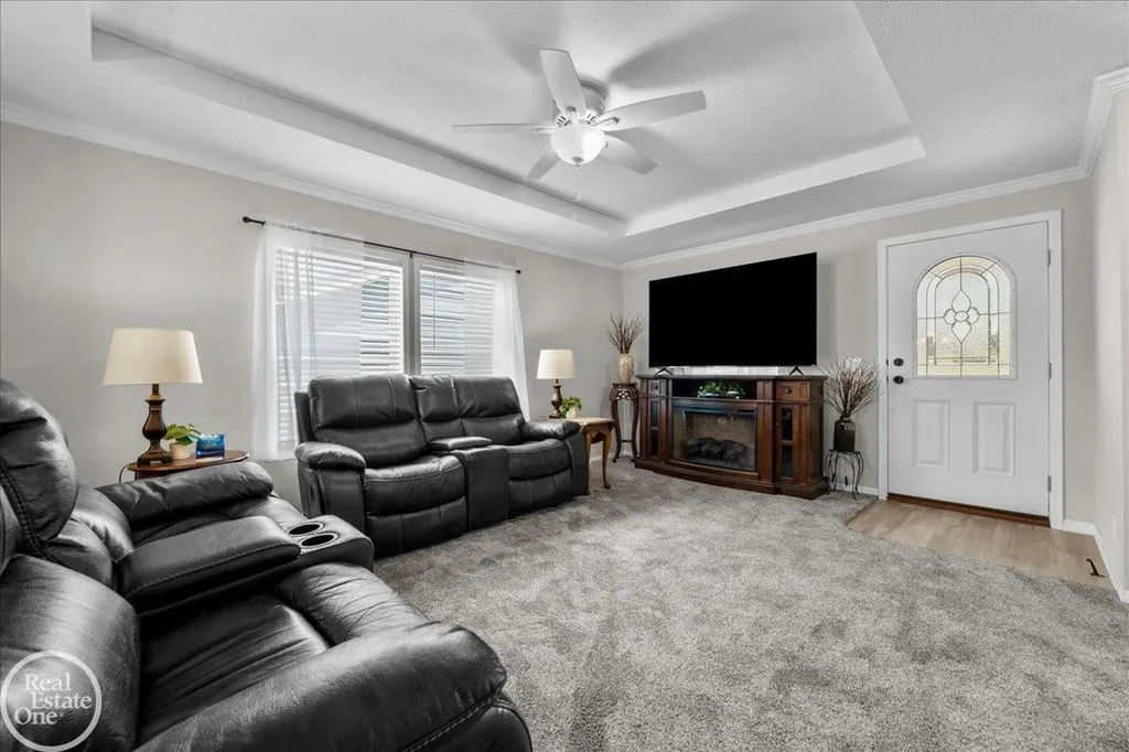 184 Riviera Drive Lapeer Township MI 48446