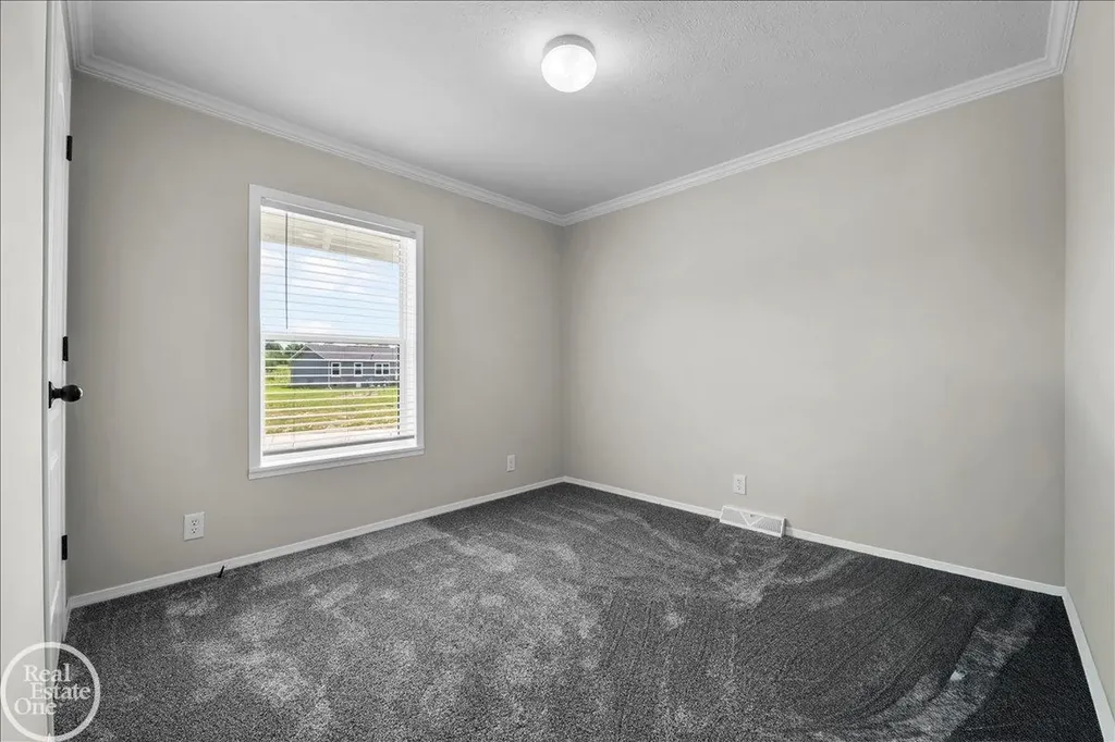 184 Riviera Drive Lapeer Township MI 48446