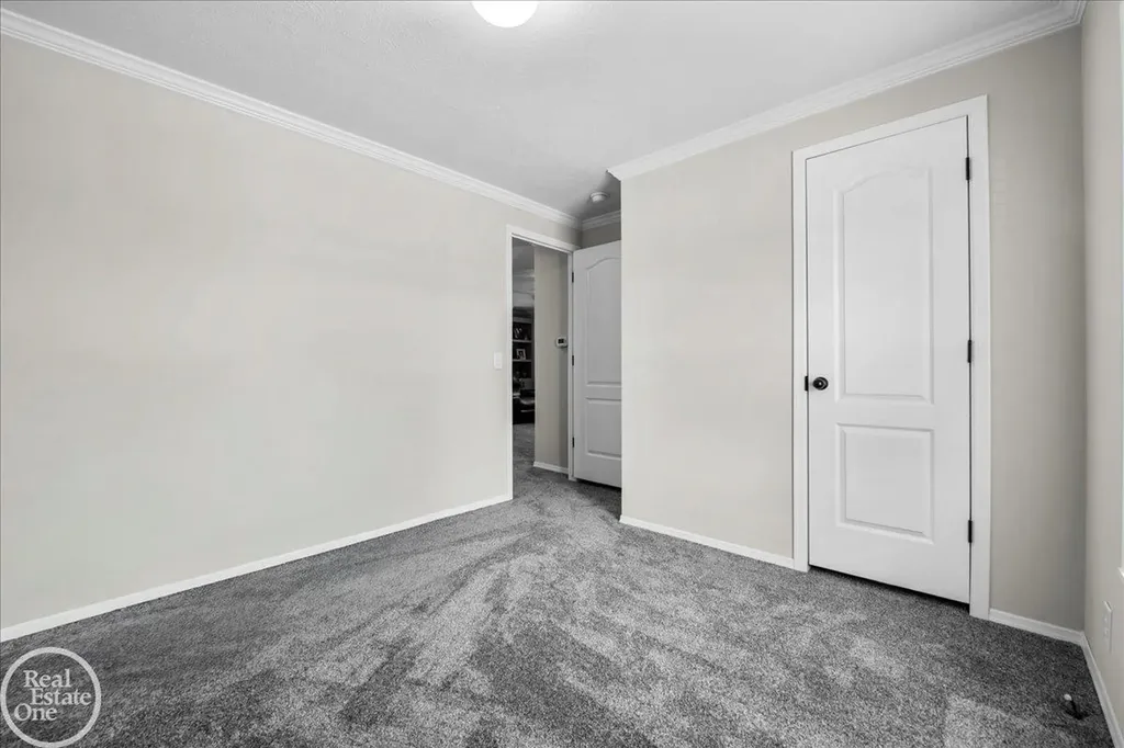 184 Riviera Drive Lapeer Township MI 48446