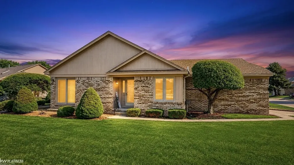 41230 Whispering Oaks Drive Clinton Charter Township MI 48038