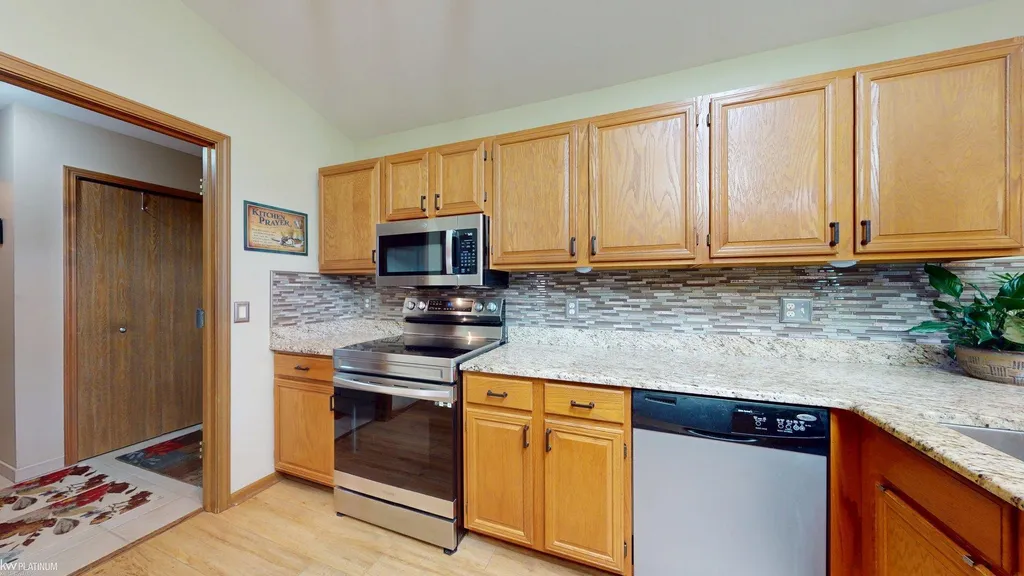 41230 Whispering Oaks Drive Clinton Charter Township MI 48038
