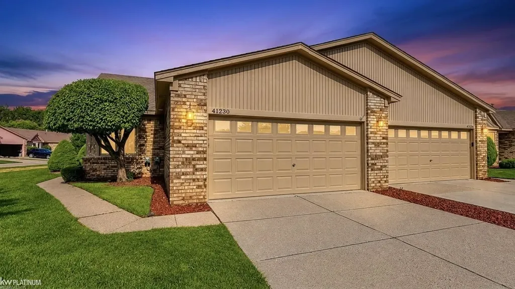 41230 Whispering Oaks Drive Clinton Charter Township MI 48038