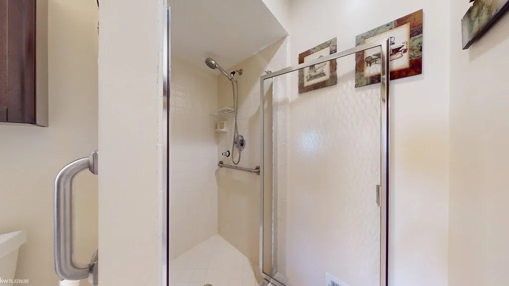 41230 Whispering Oaks Drive Clinton Charter Township MI 48038