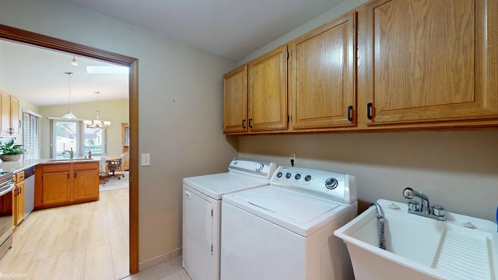 41230 Whispering Oaks Drive Clinton Charter Township MI 48038