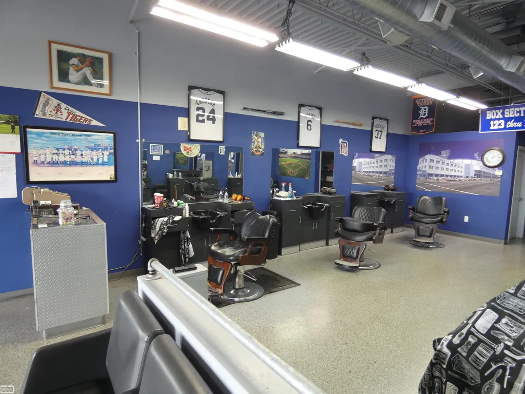 11564 15 Mile Road Sterling Heights City MI 48315
