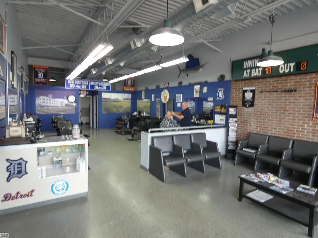 11564 15 Mile Road Sterling Heights City MI 48315