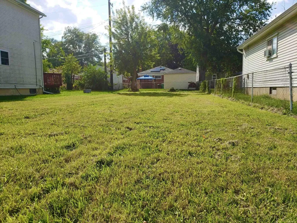 21819 Rein Avenue Eastpointe City MI 48021