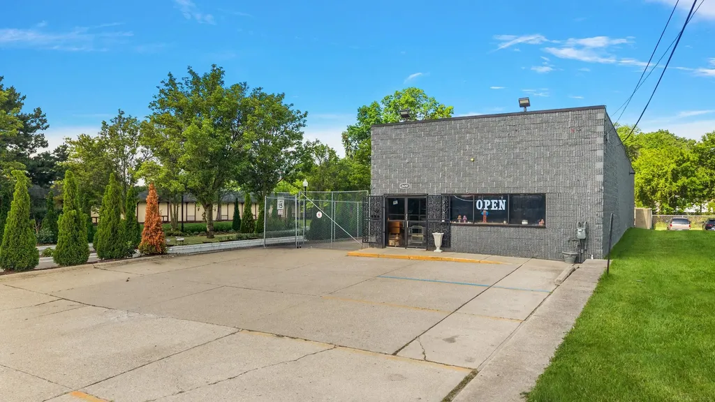 26201 Dequindre Road Madison Heights City MI 48071