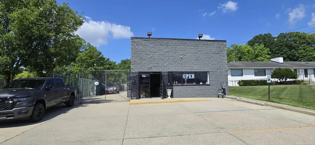 26201 Dequindre Road Madison Heights City MI 48071