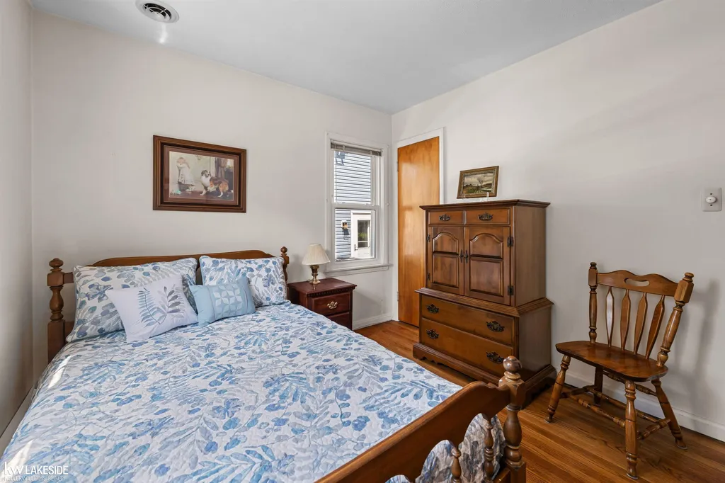 1917 Harwood Avenue Royal Oak City MI 48067