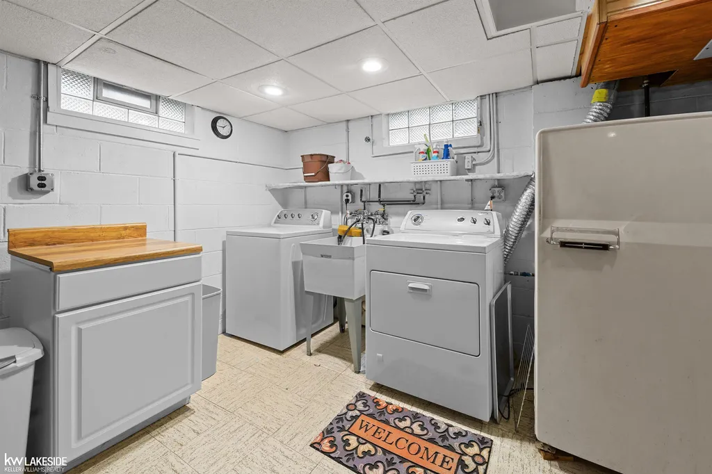 1917 Harwood Avenue Royal Oak City MI 48067