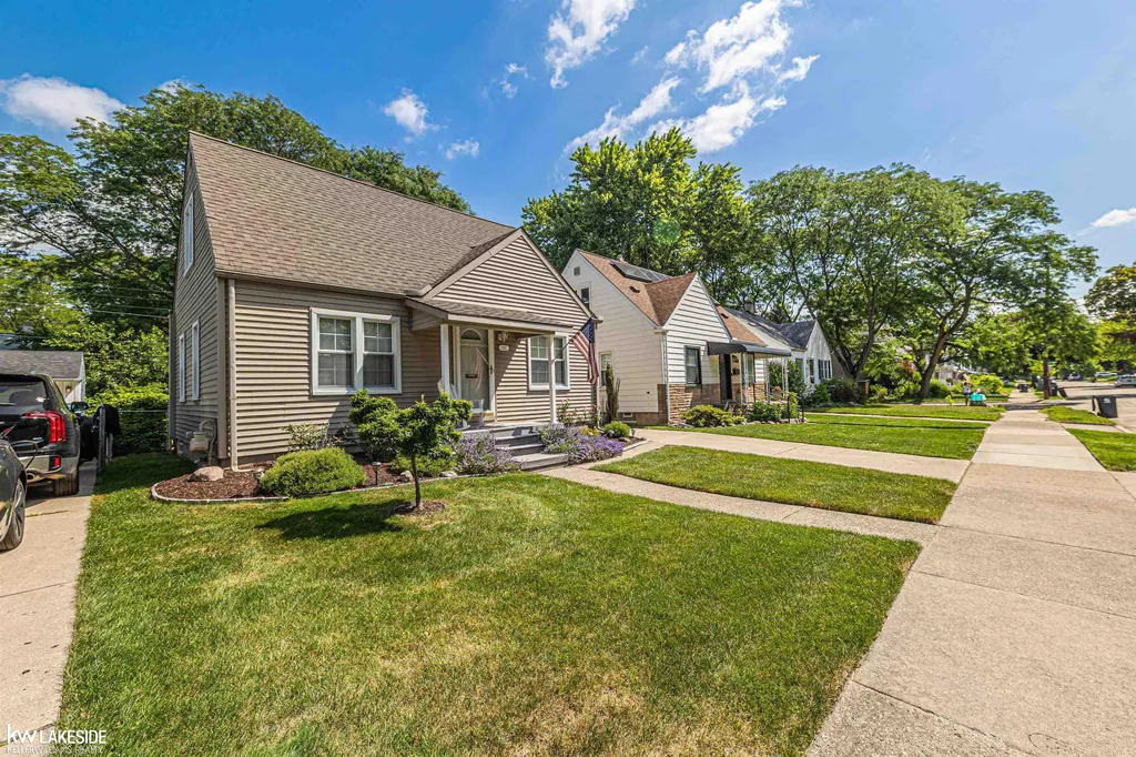 1917 Harwood Avenue Royal Oak City MI 48067