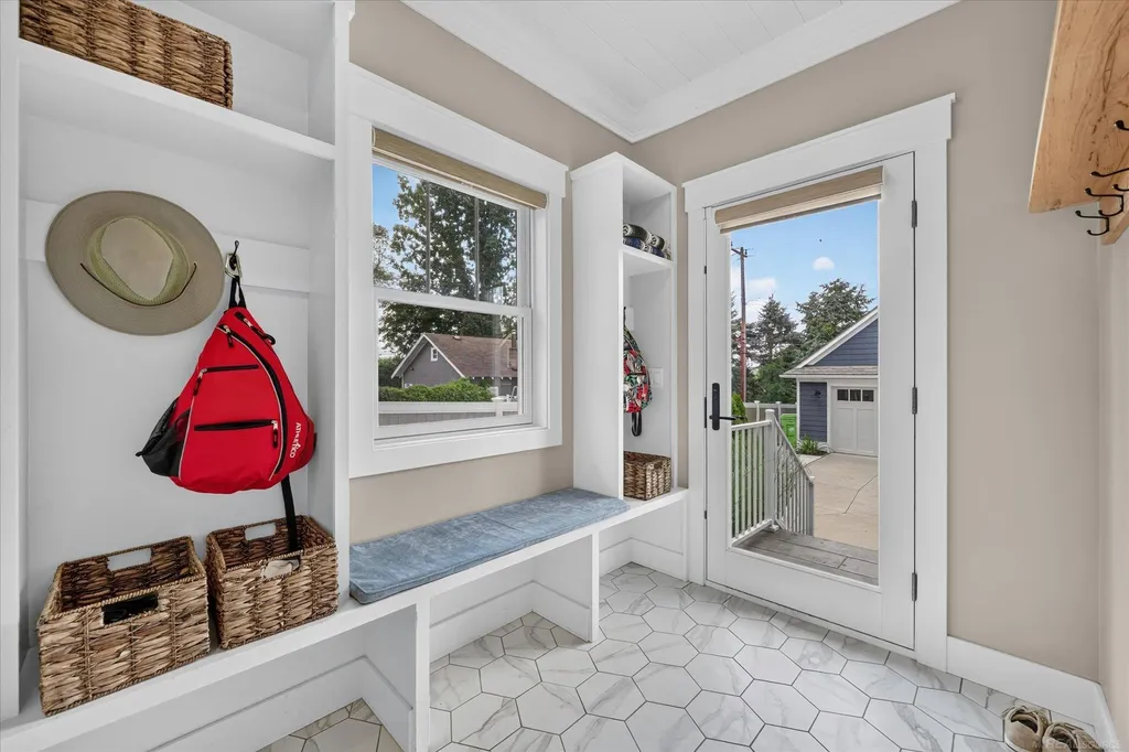 139 Albertson Street Rochester City MI 48307