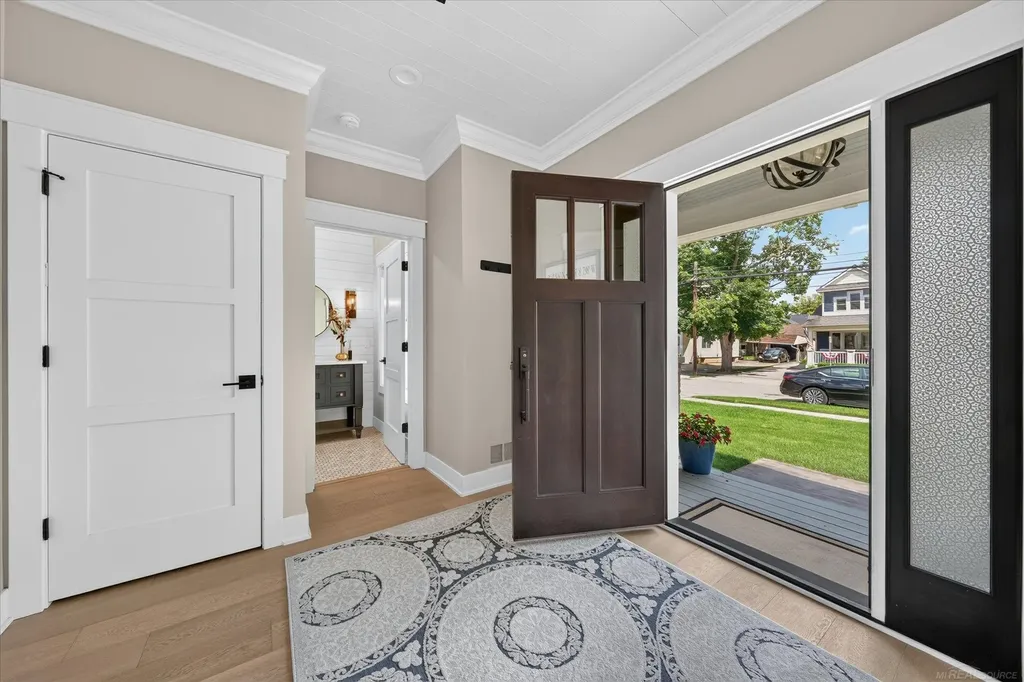 139 Albertson Street Rochester City MI 48307