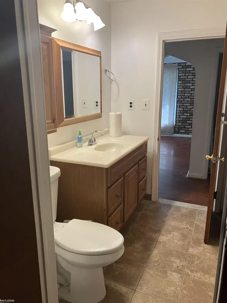 8915 21 Mile Road Shelby Charter Township MI 48317