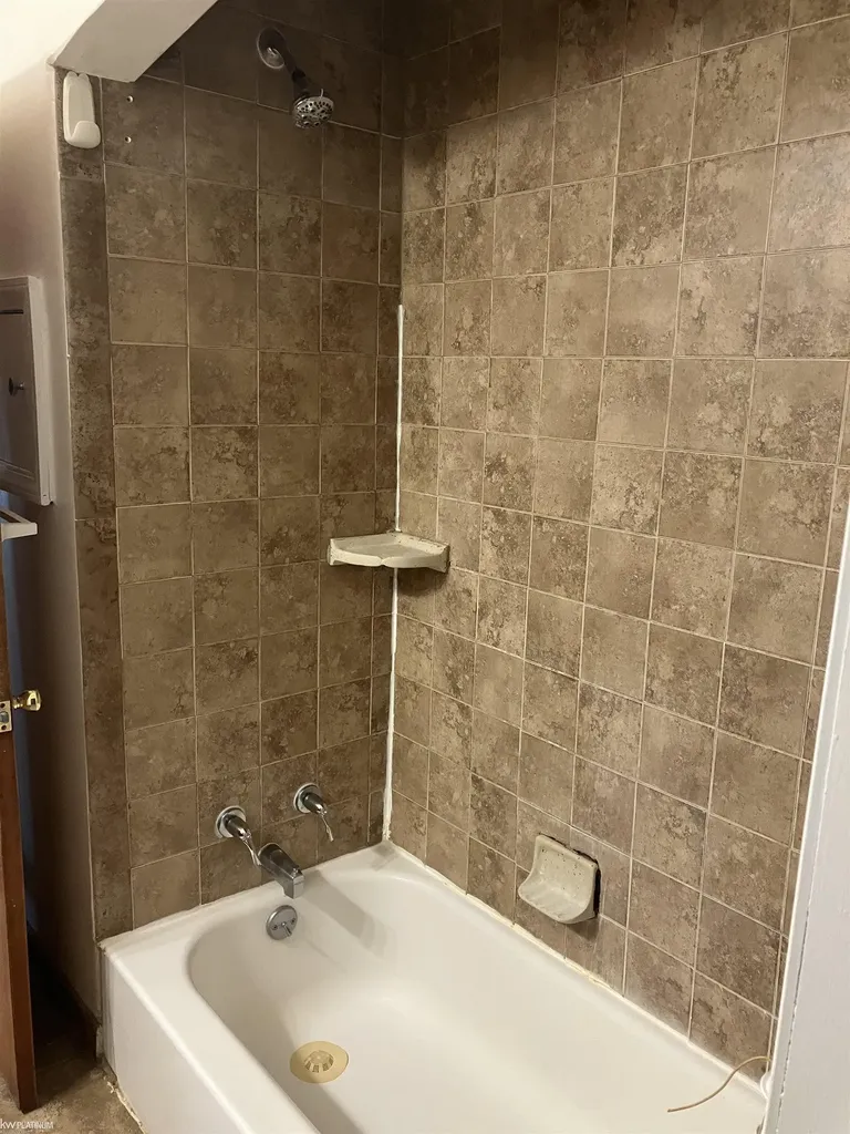 8915 21 Mile Road Shelby Charter Township MI 48317