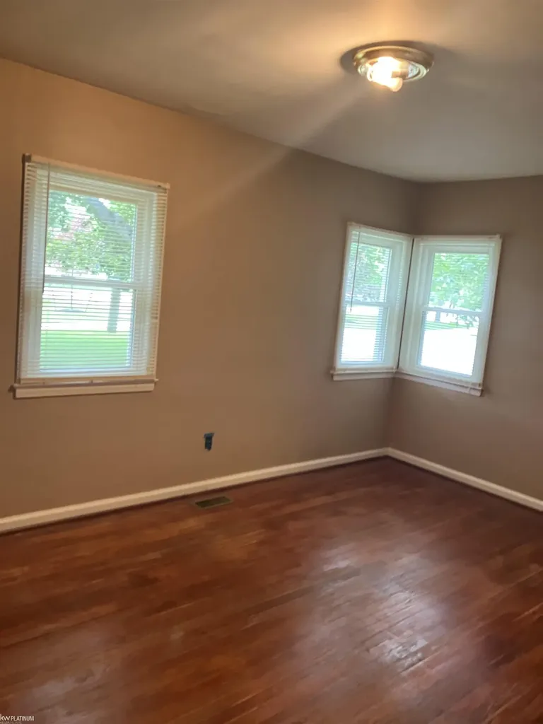 8915 21 Mile Road Shelby Charter Township MI 48317