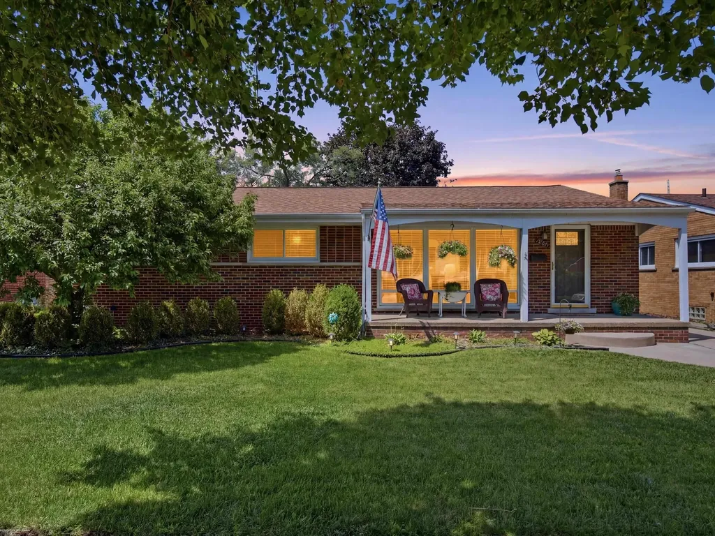 5539 Hartlein Drive Warren City MI 48092
