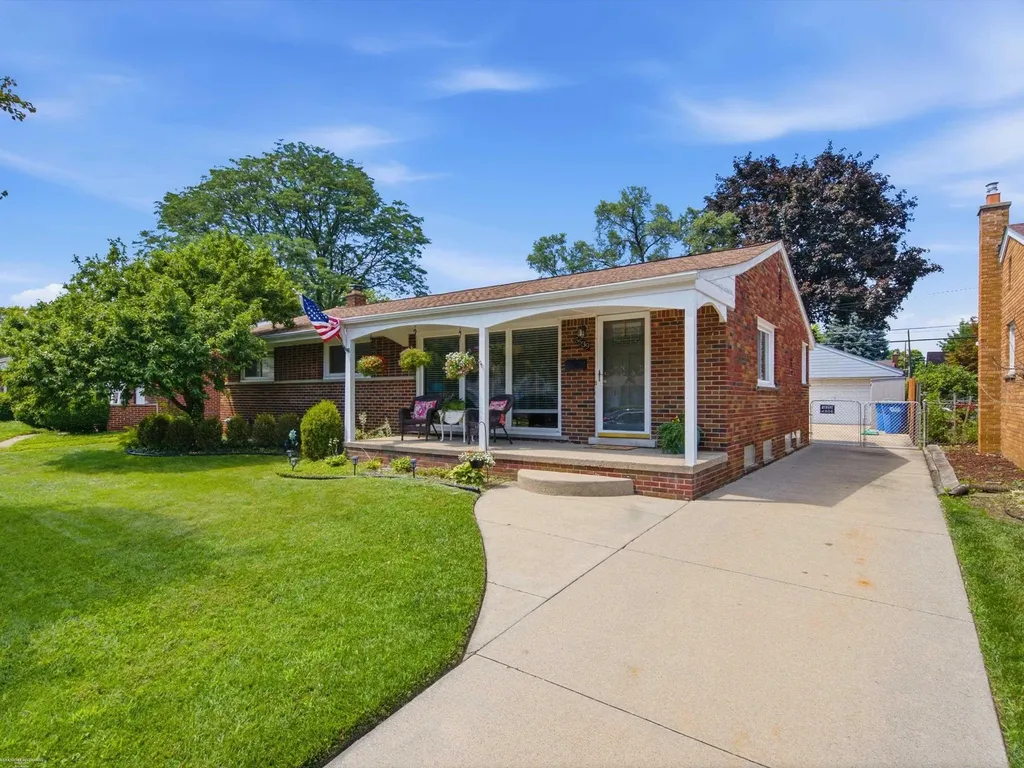 5539 Hartlein Drive Warren City MI 48092