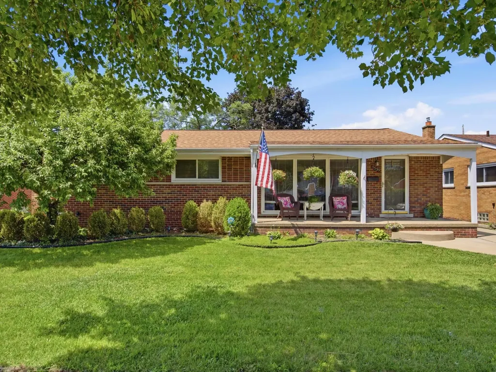 5539 Hartlein Drive Warren City MI 48092
