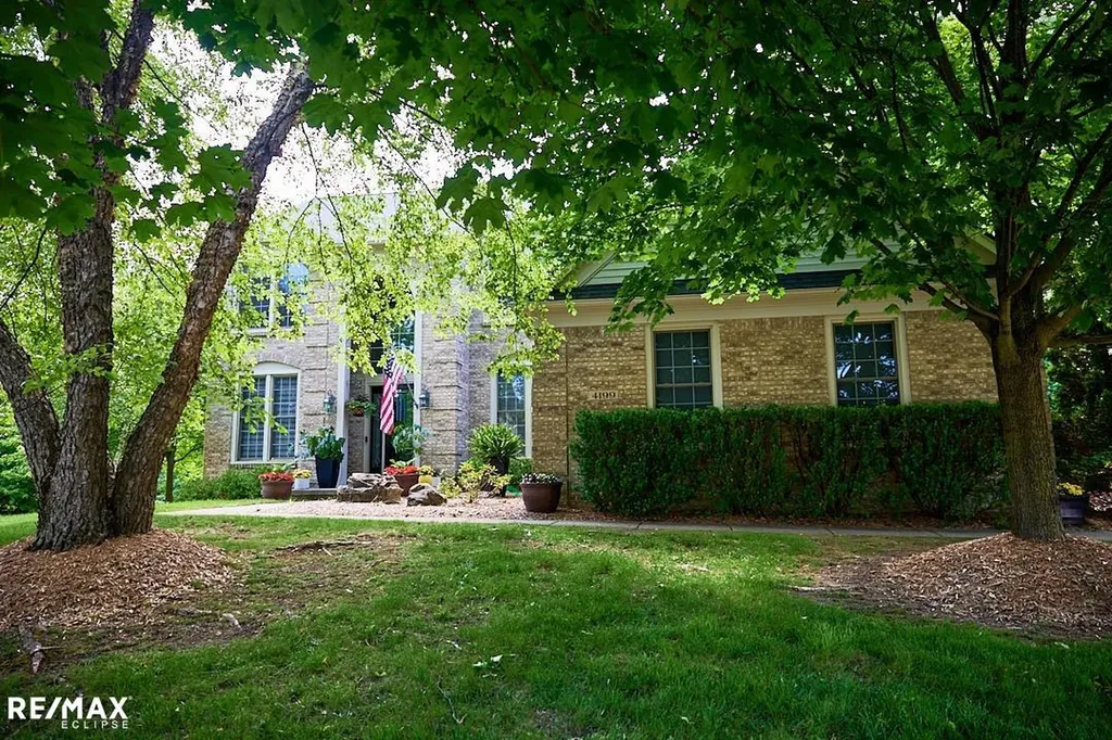 4199 Wincrest Lane Oakland Charter Township MI 48306