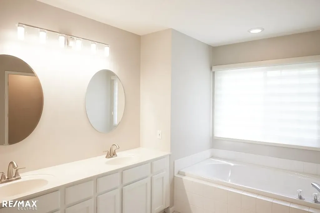 4199 Wincrest Lane Oakland Charter Township MI 48306