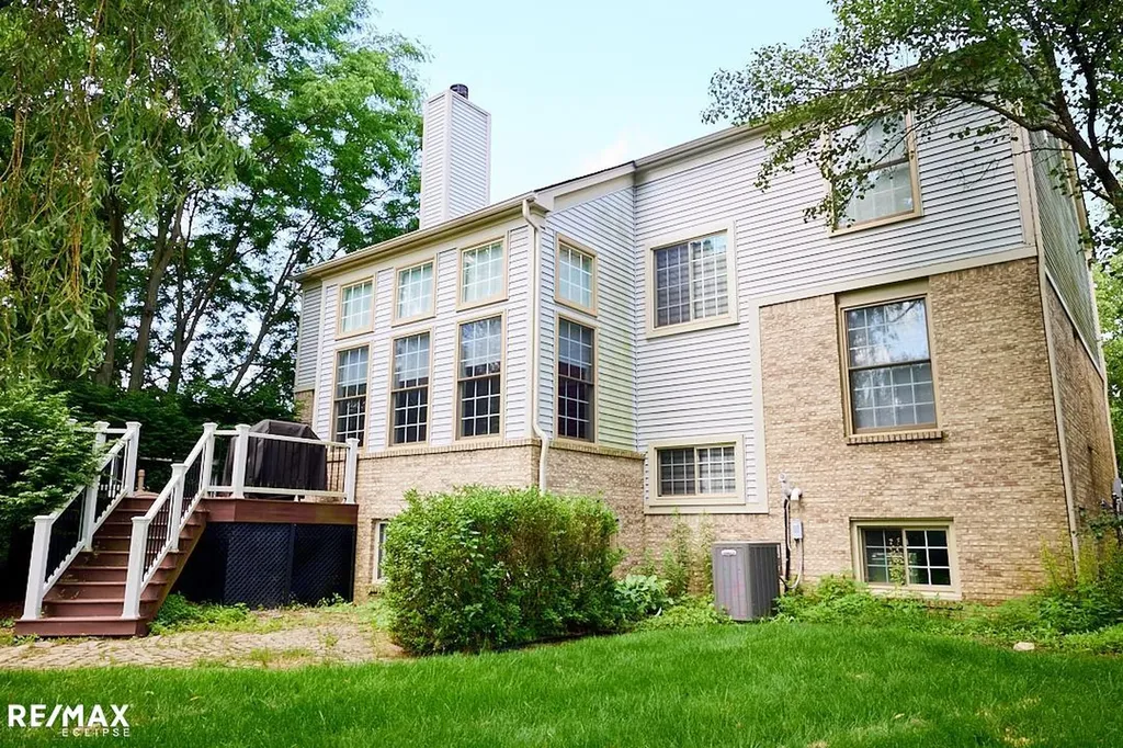 4199 Wincrest Lane Oakland Charter Township MI 48306