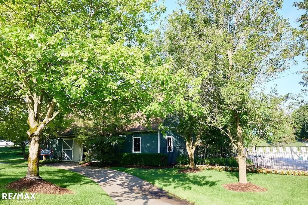4199 Wincrest Lane Oakland Charter Township MI 48306