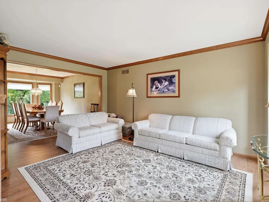 46288 Glen Pointe Drive Shelby Charter Township MI 48315